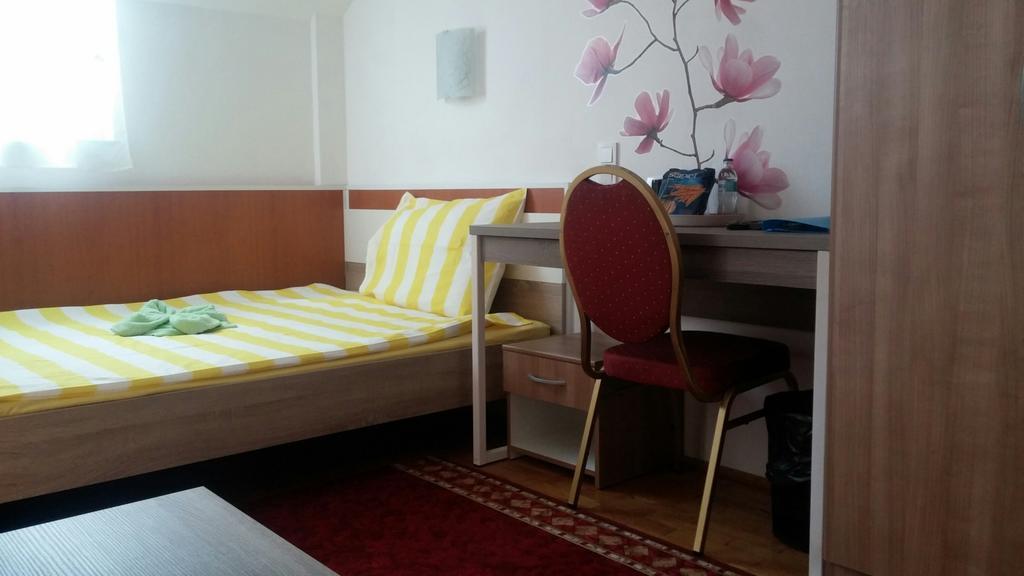 Rooms Du-Na Zagreb Ngoại thất bức ảnh