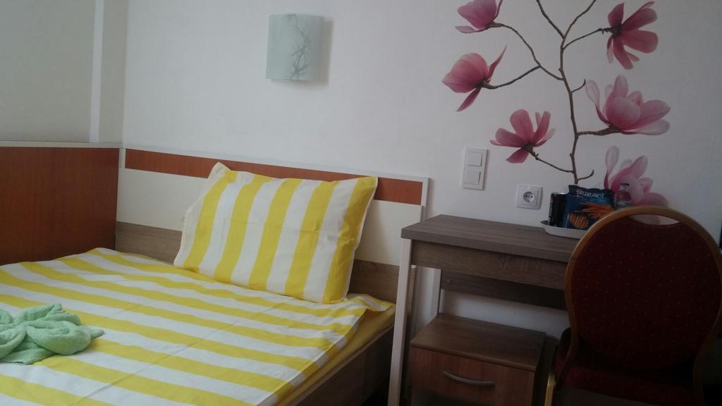 Rooms Du-Na Zagreb Ngoại thất bức ảnh