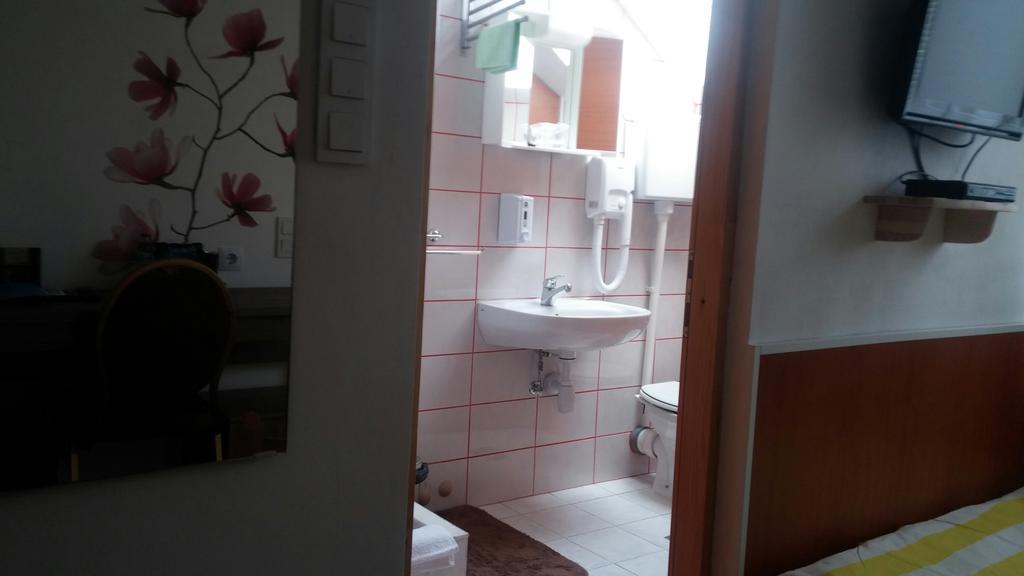 Rooms Du-Na Zagreb Ngoại thất bức ảnh