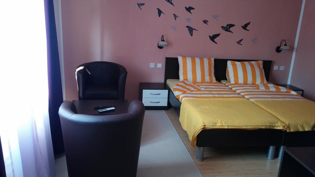 Rooms Du-Na Zagreb Ngoại thất bức ảnh