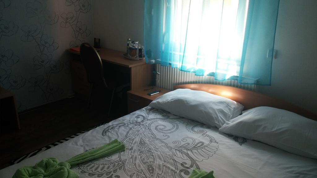 Rooms Du-Na Zagreb Ngoại thất bức ảnh
