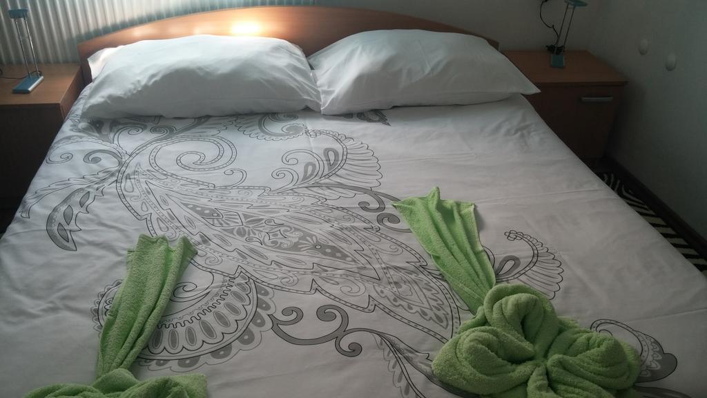 Rooms Du-Na Zagreb Ngoại thất bức ảnh