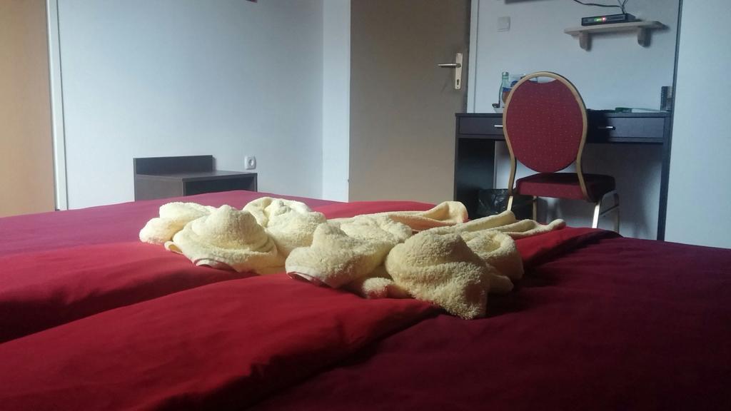 Rooms Du-Na Zagreb Ngoại thất bức ảnh