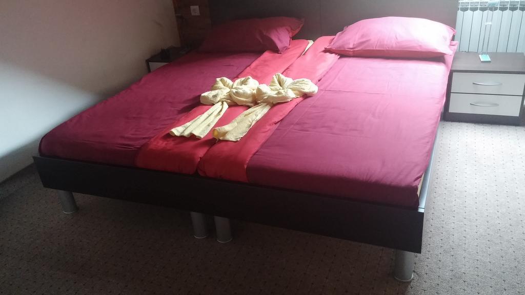 Rooms Du-Na Zagreb Ngoại thất bức ảnh