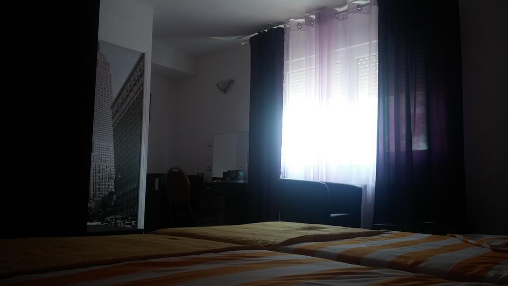 Rooms Du-Na Zagreb Ngoại thất bức ảnh